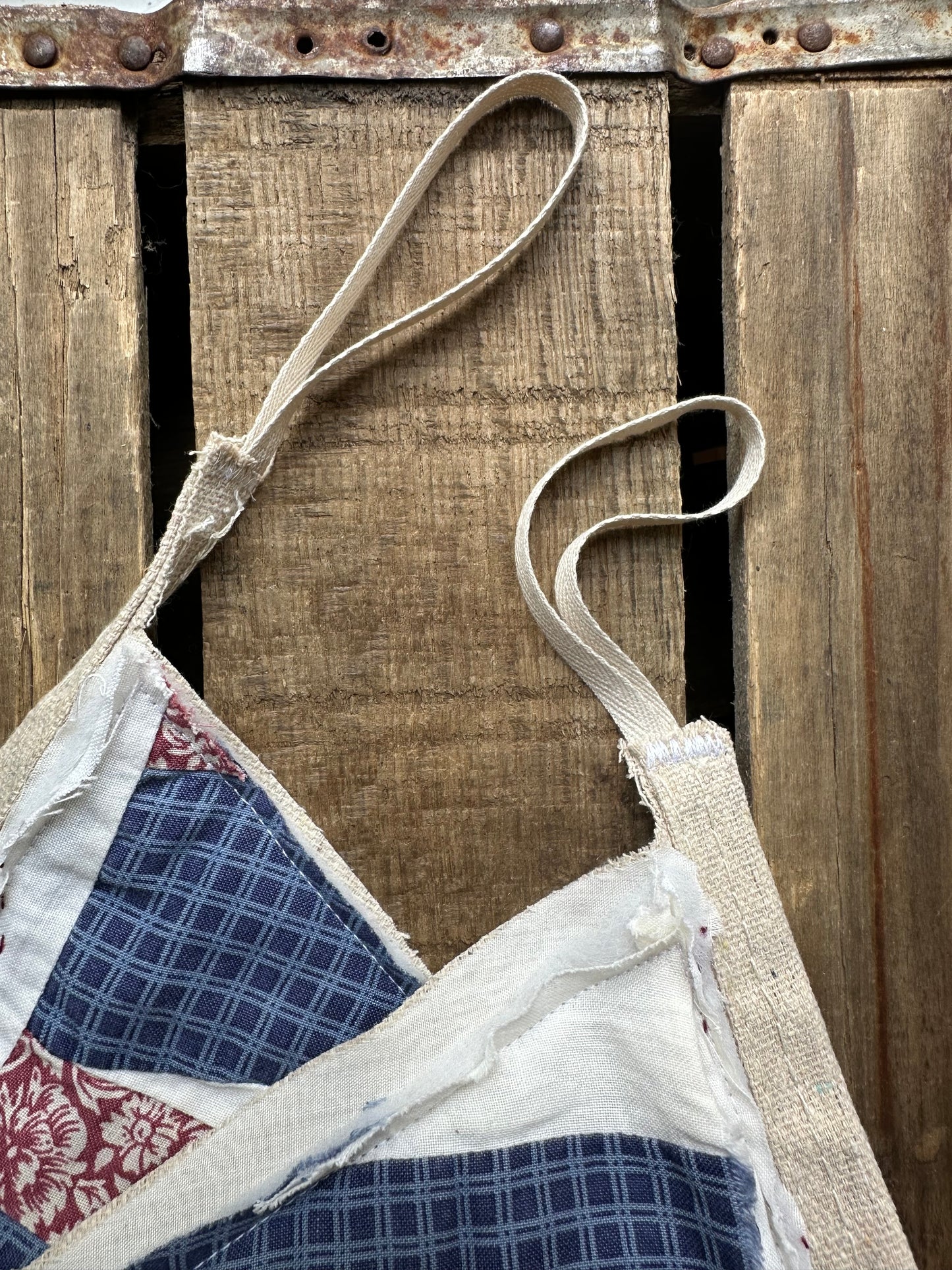 BANNER Patriotic (7) Quilted Scrappy Vertical Pendants