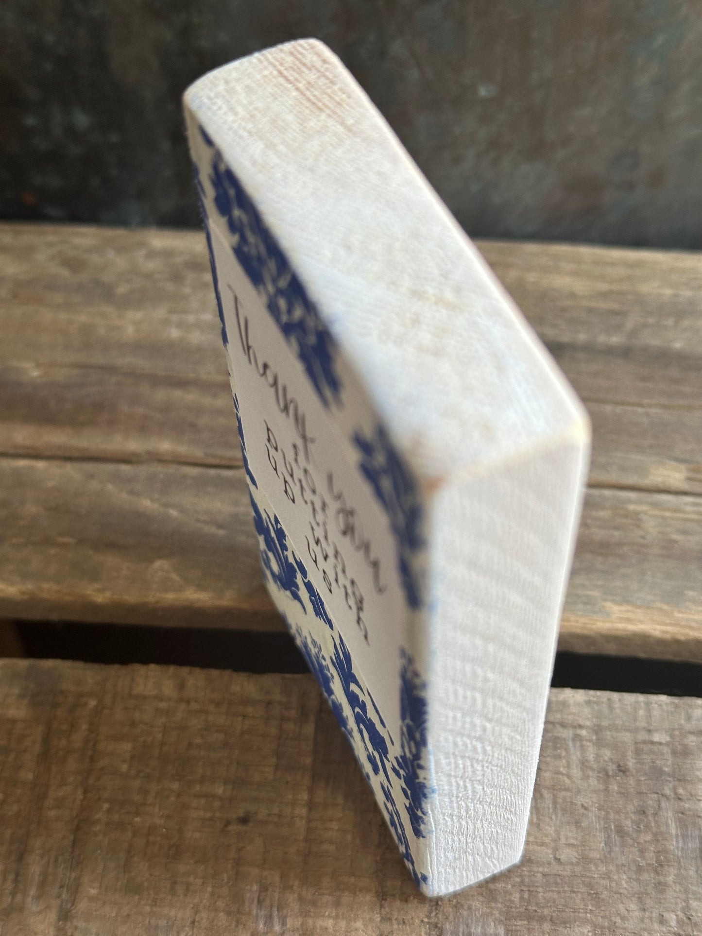 WOOD Encouragement Shelf Sitter