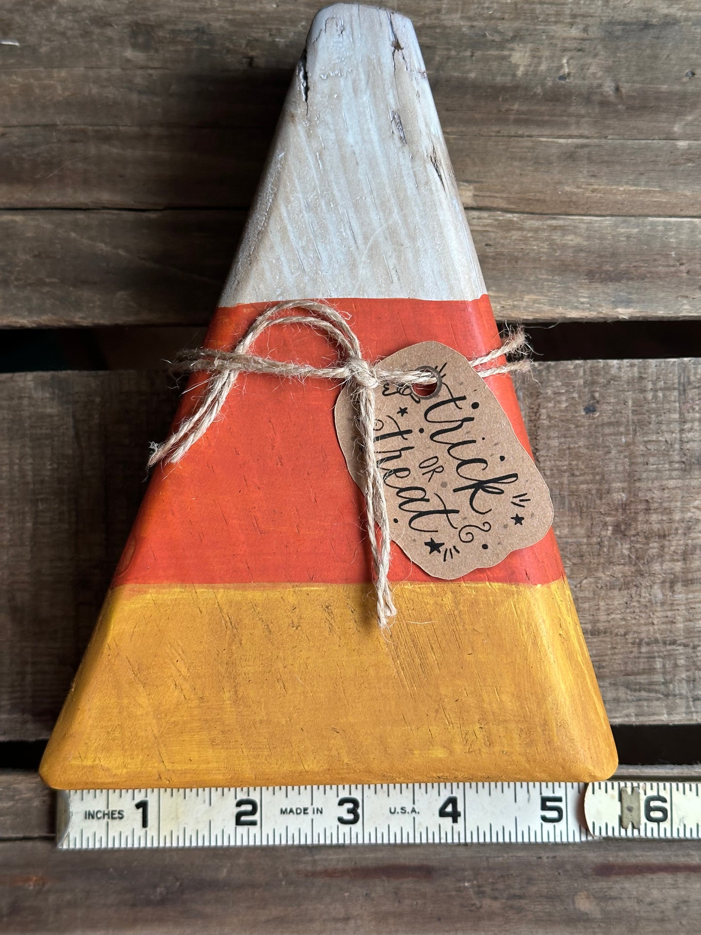 Distressed Candy Corn shelf sitter— trick or treat