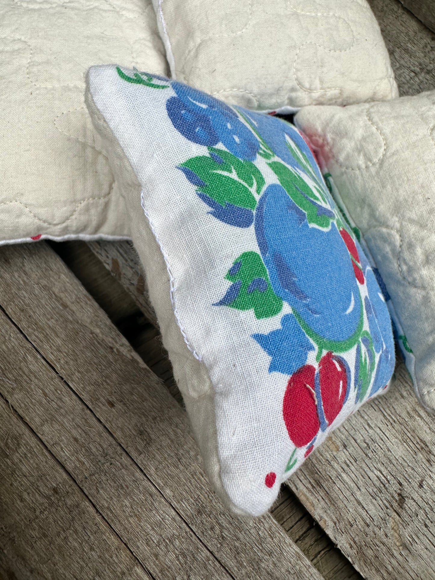 Bowl filler Vintage RWB Fruit print SET