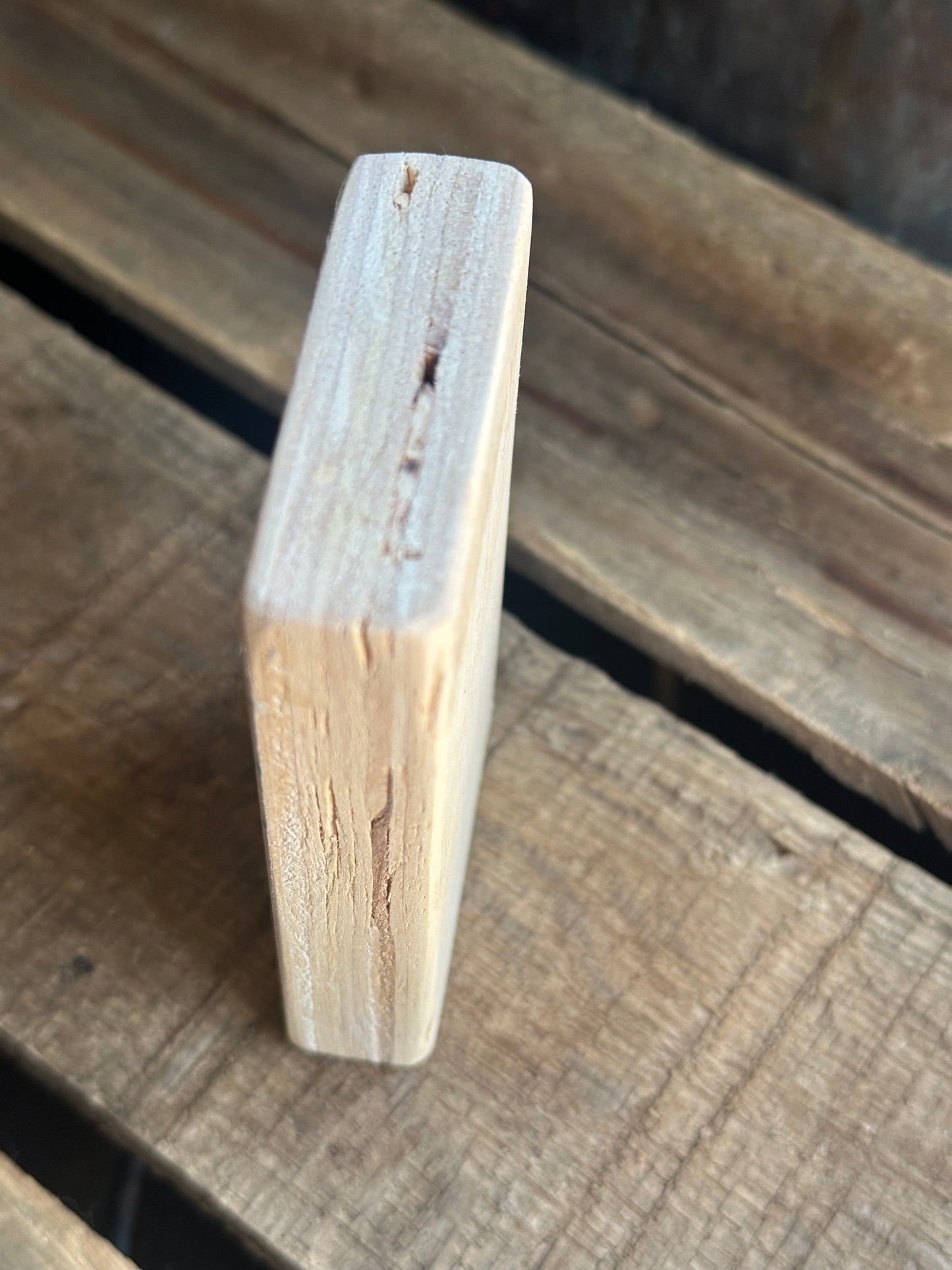 WOOD Encouragement Shelf Sitter