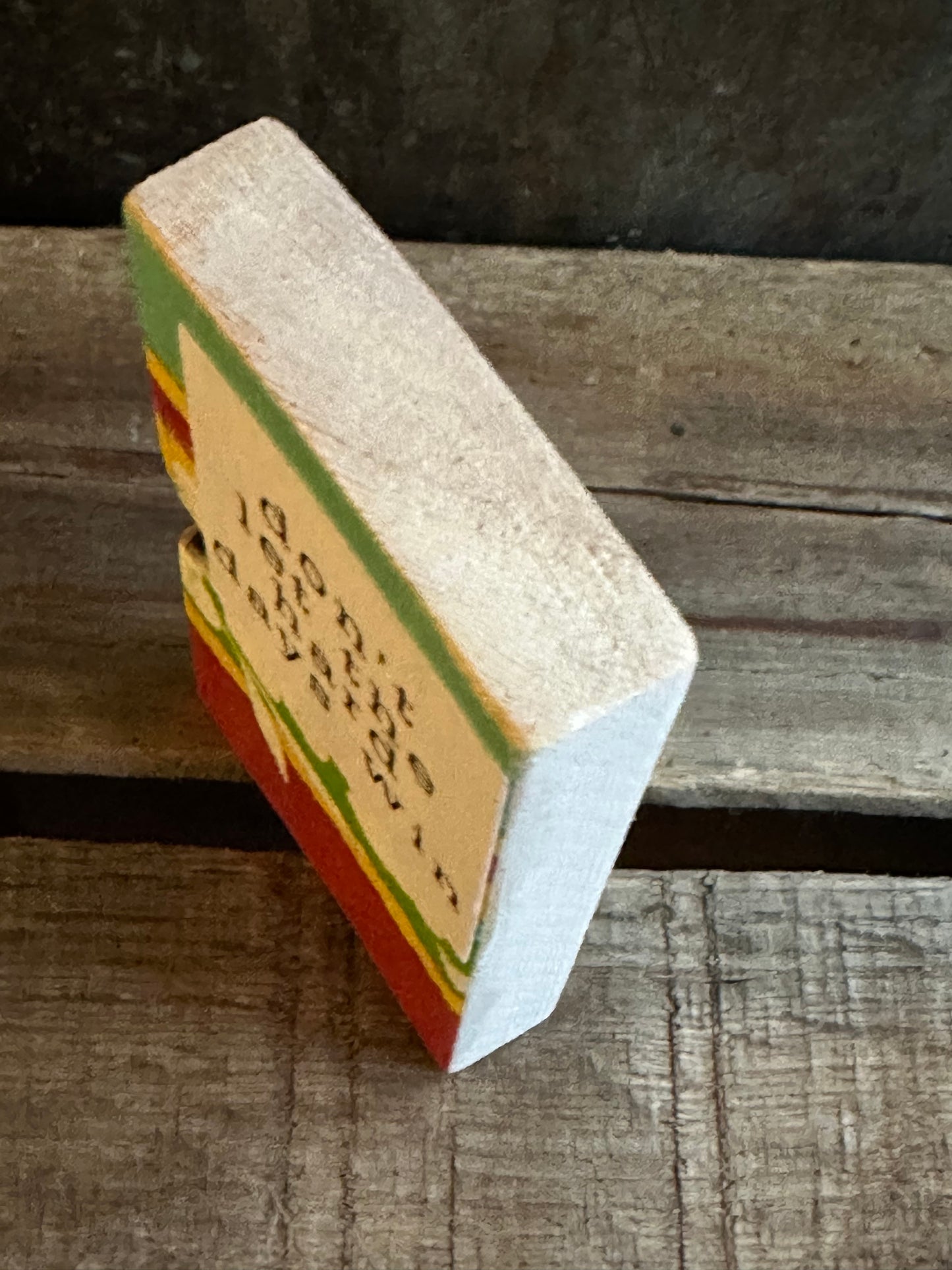 Shelf Encouragement Sitter