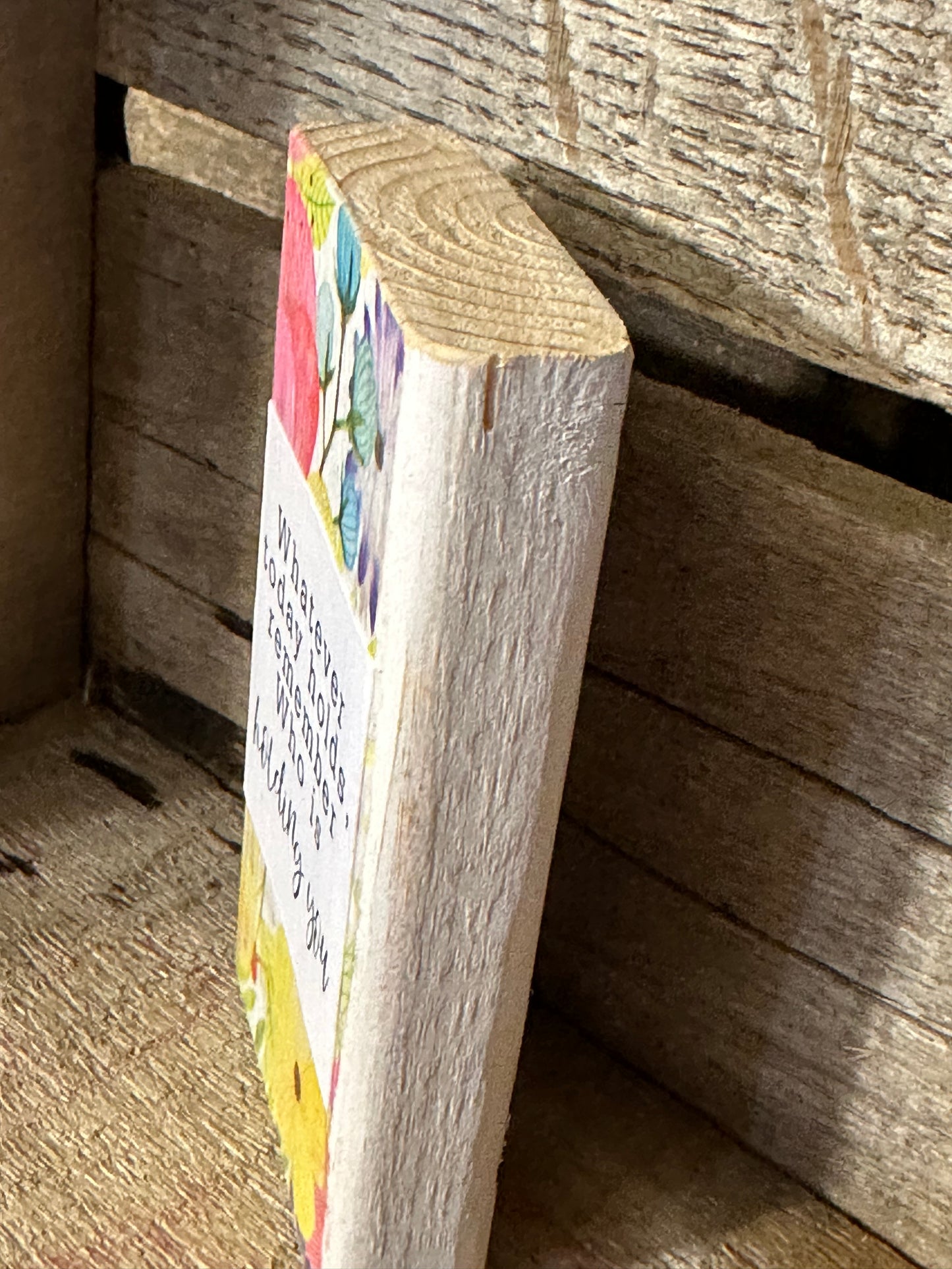 WOOD Encouragement Shelf Sitter