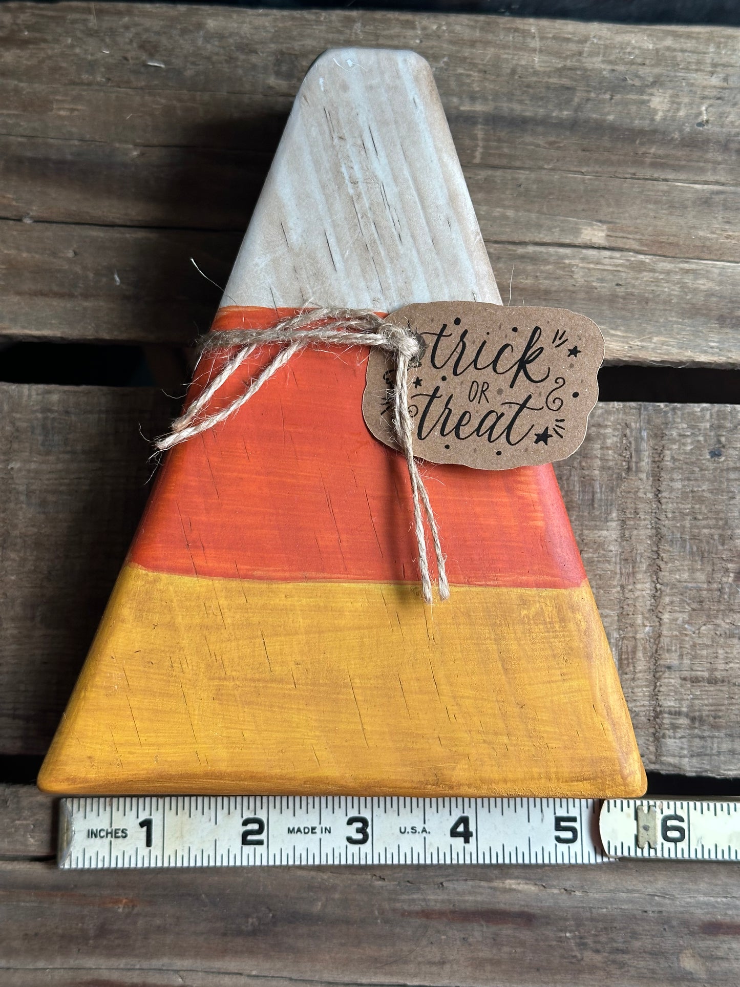 Distressed Candy Corn shelf sitter— trick or treat
