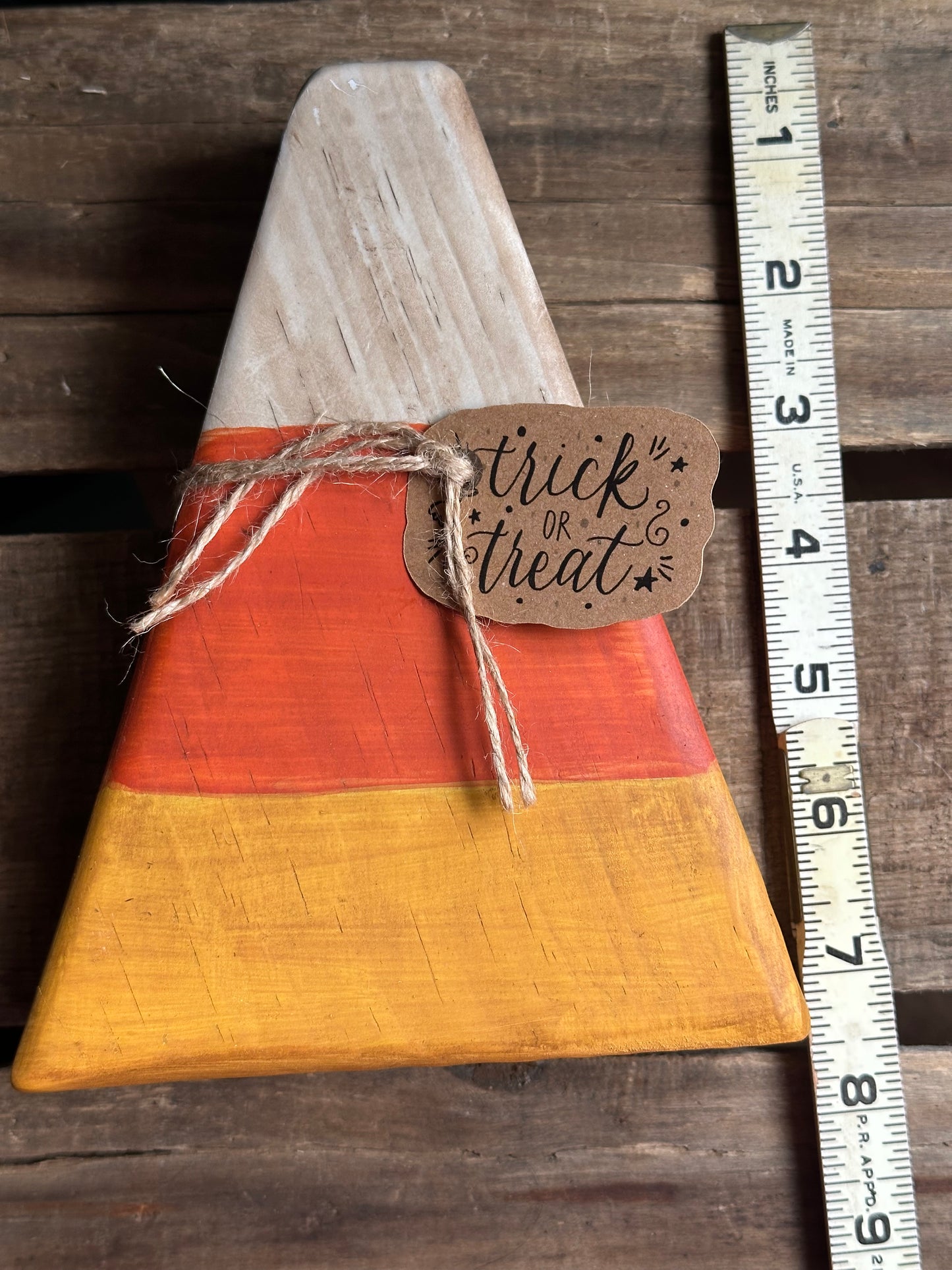 Distressed Candy Corn shelf sitter— trick or treat