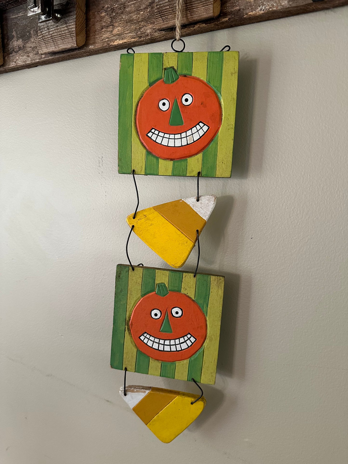 Vintage Halloween Wall Hanger