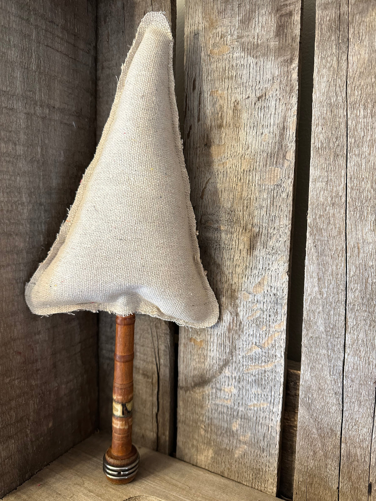Accent Tree Vintage Textured Linen