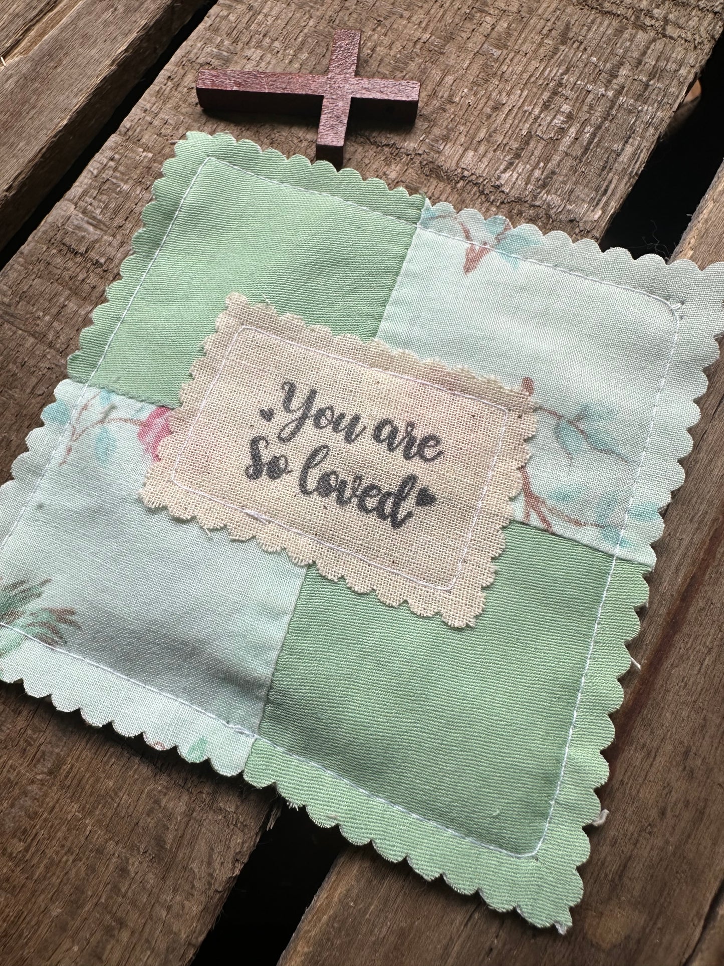 Cross in a Quilt Encourager