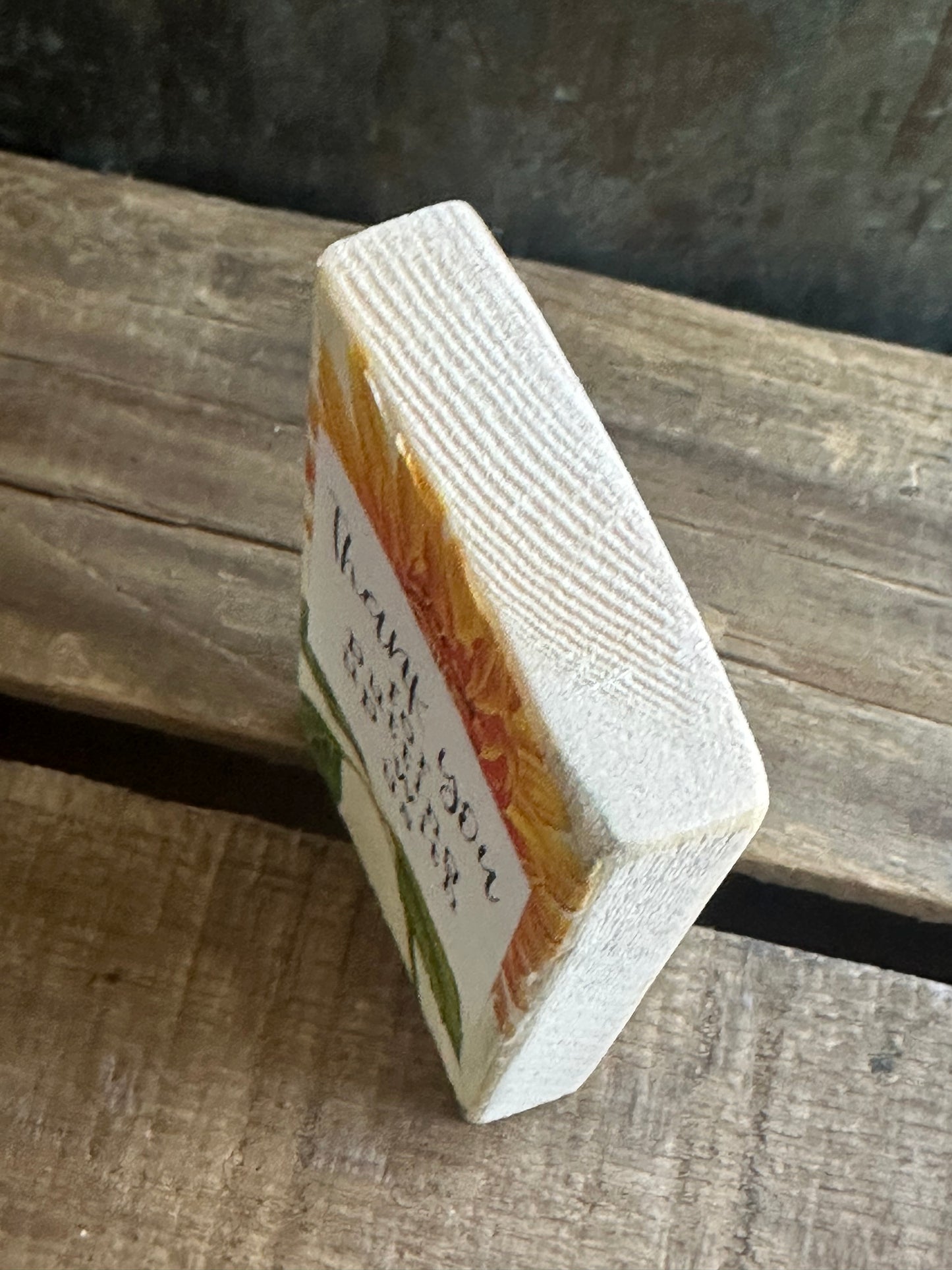 WOOD Encouragement Shelf Sitter