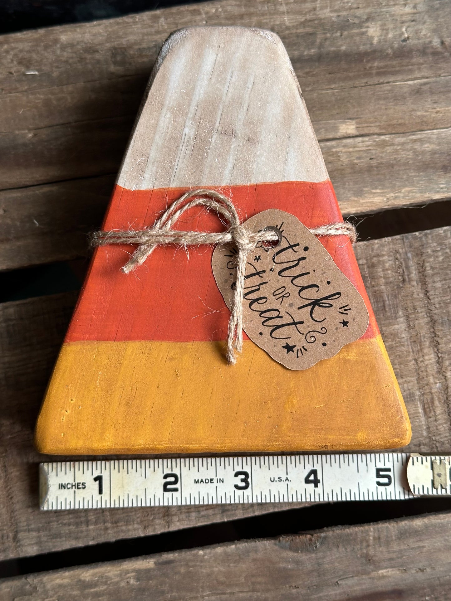 Distressed Candy Corn shelf sitter— trick or treat