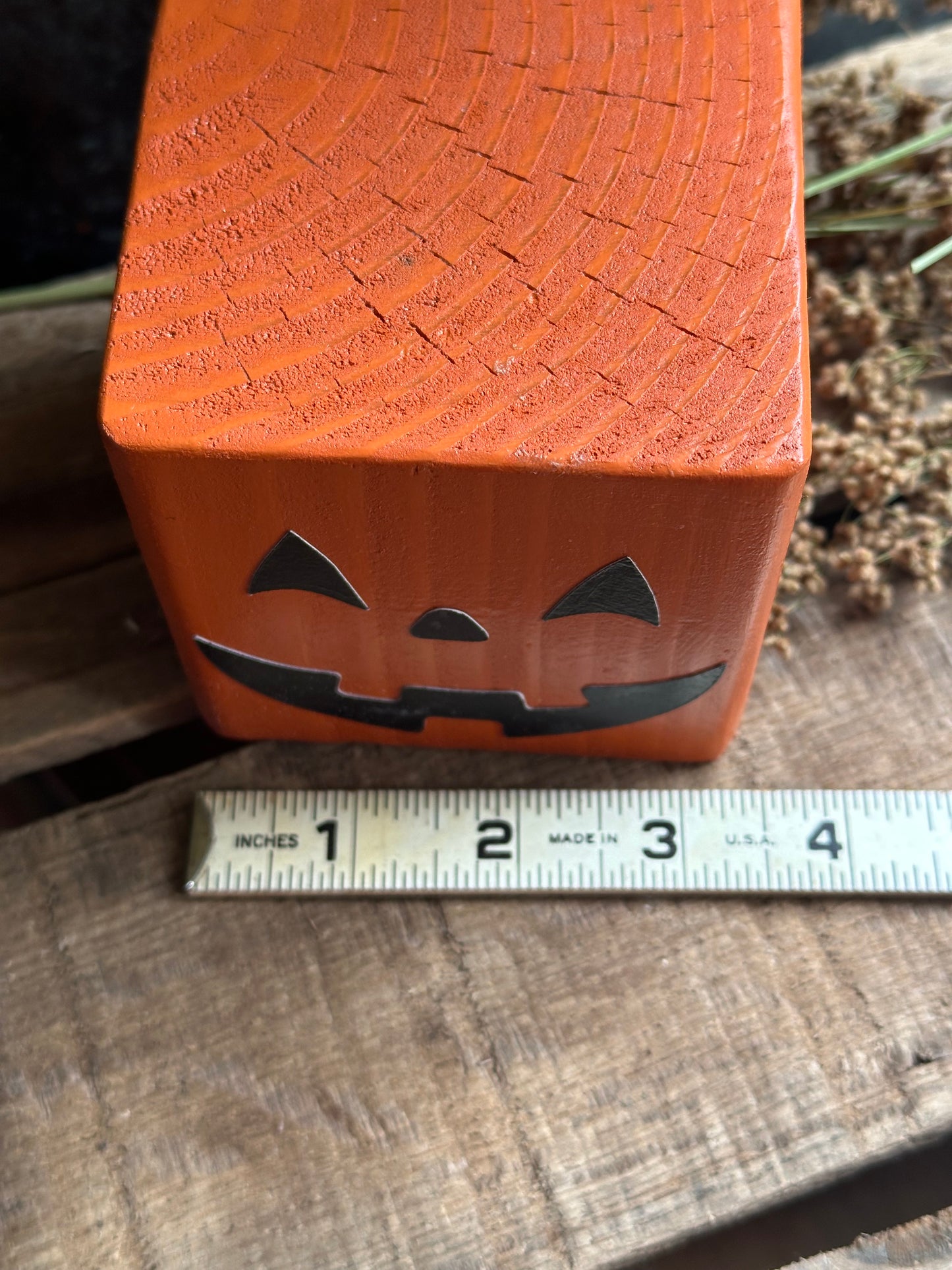 Jack-o-lantern Solid Wood Shelf Sitter