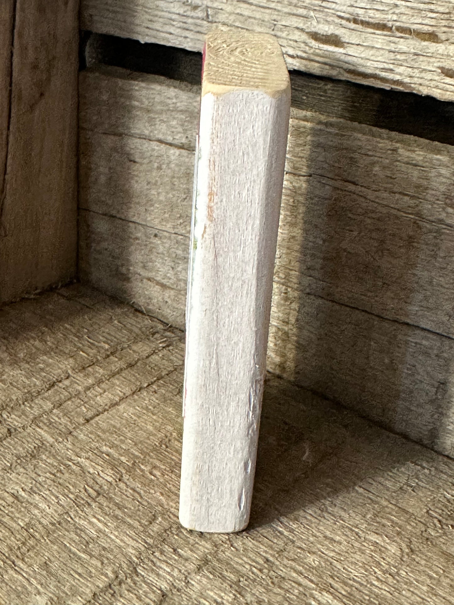 WOOD Encouragement Shelf Sitter
