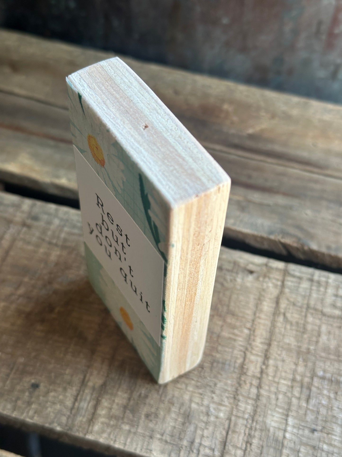 WOOD Encouragement Shelf Sitter