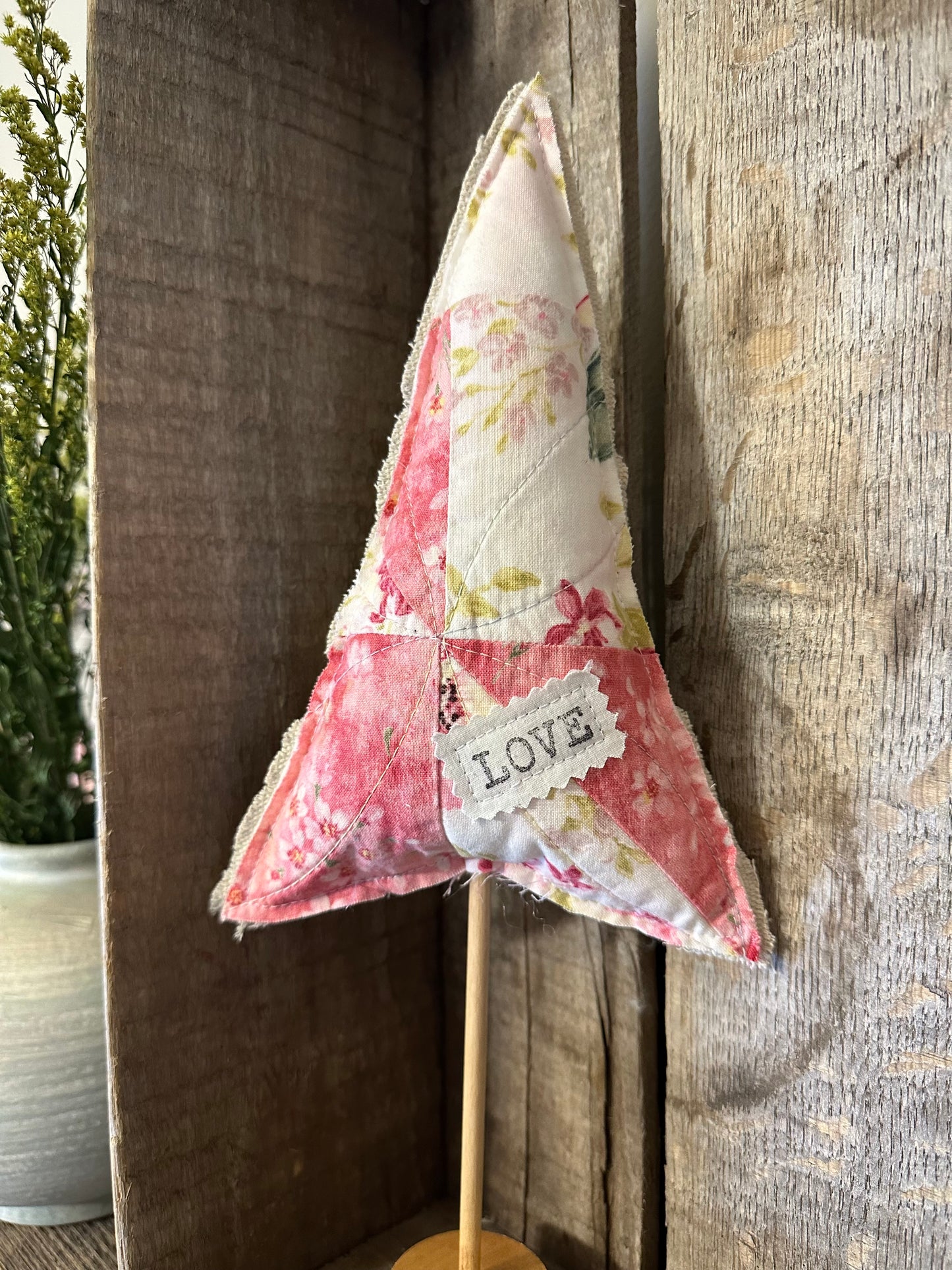Accent Quilted Valentines Tree with LOVE patch