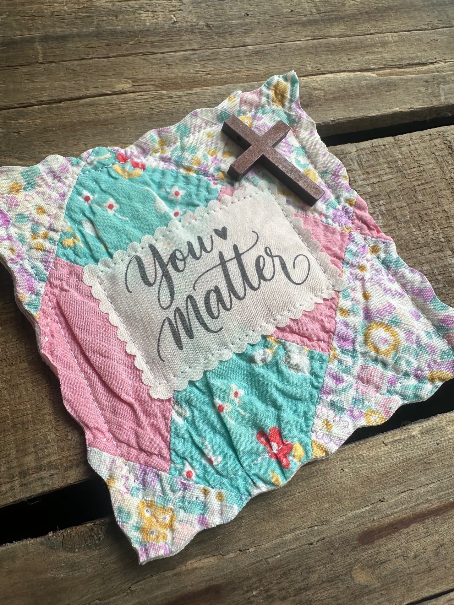 Cross in a Quilt Encourager
