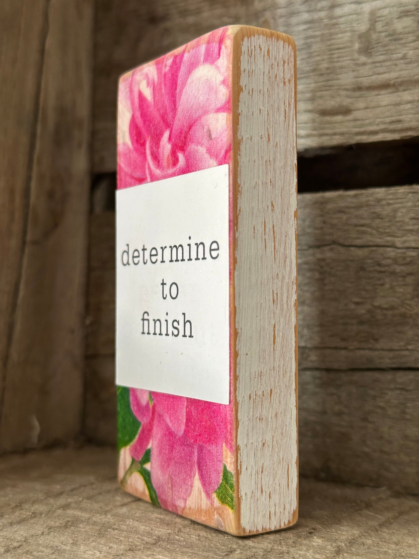 WOOD Encouragement Shelf Sitter