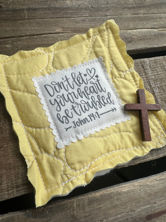 Cross in a Quilt Encourager