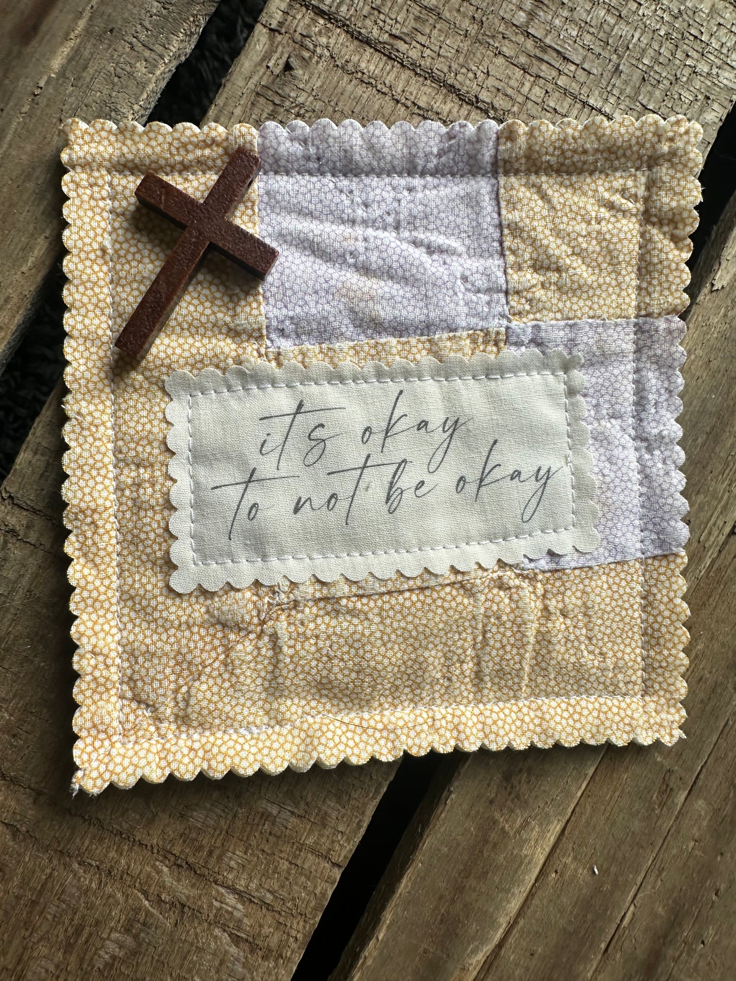 Cross in a Quilt Encourager