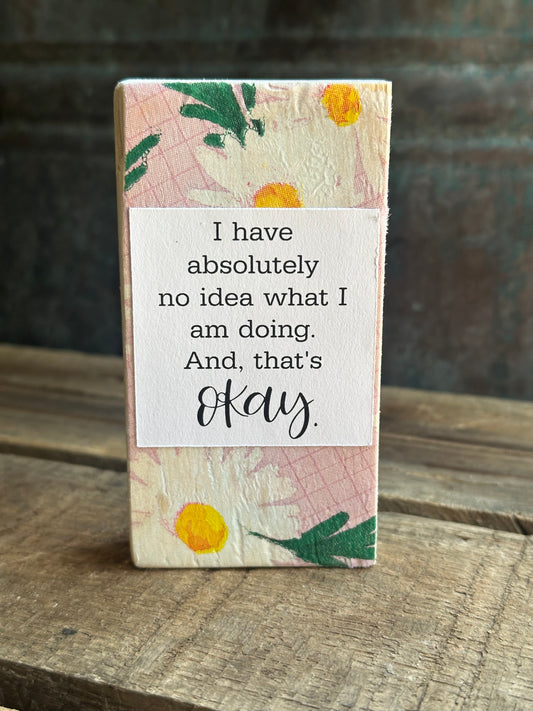 WOOD Encouragement Shelf Sitter