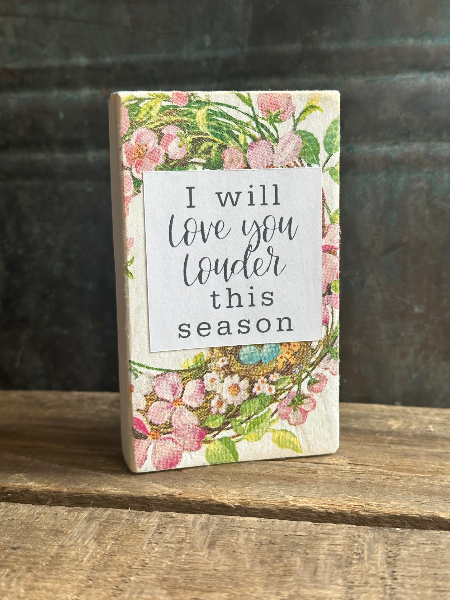 WOOD Encouragement Shelf Sitter