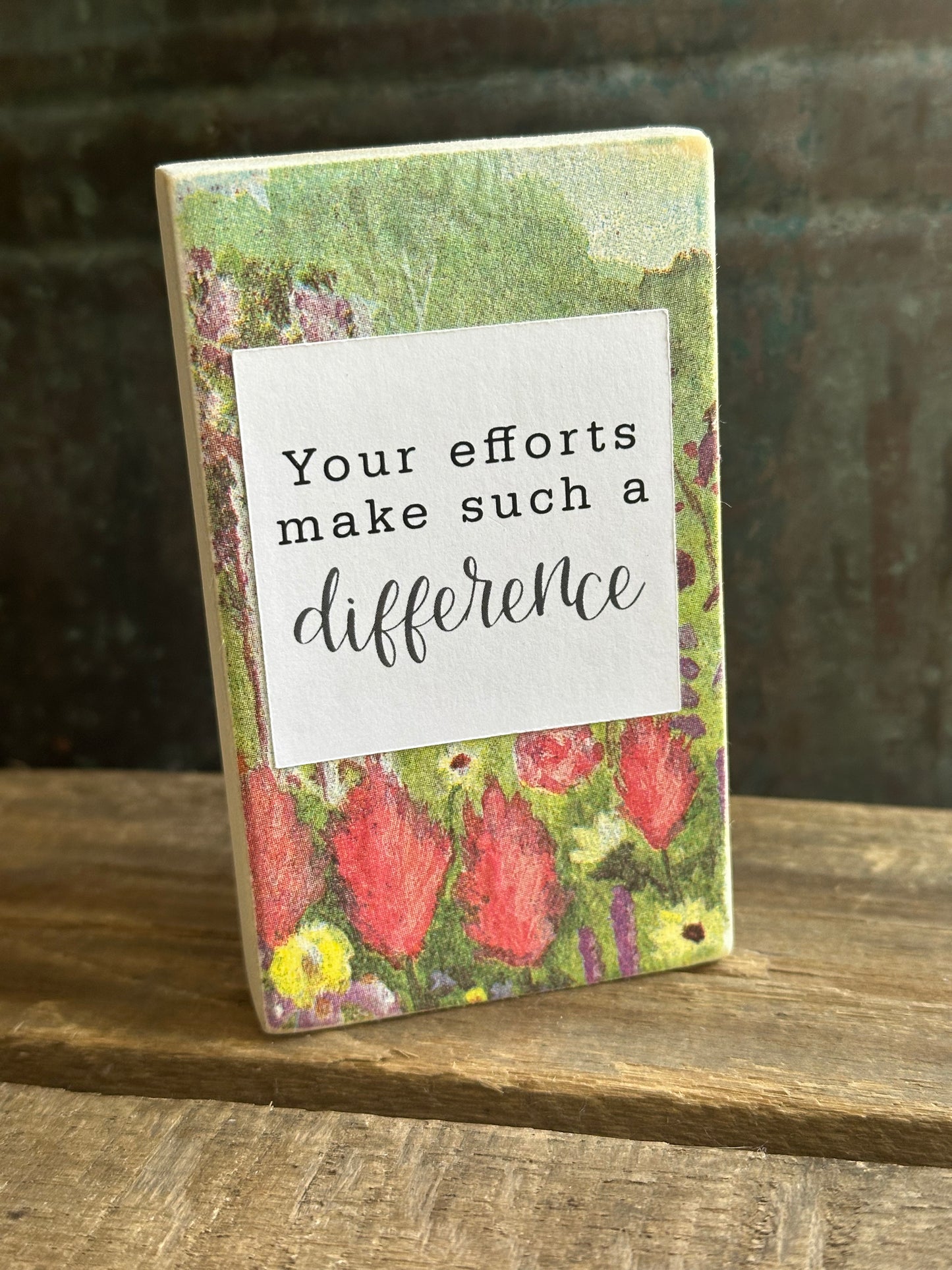 WOOD Encouragement Shelf Sitter