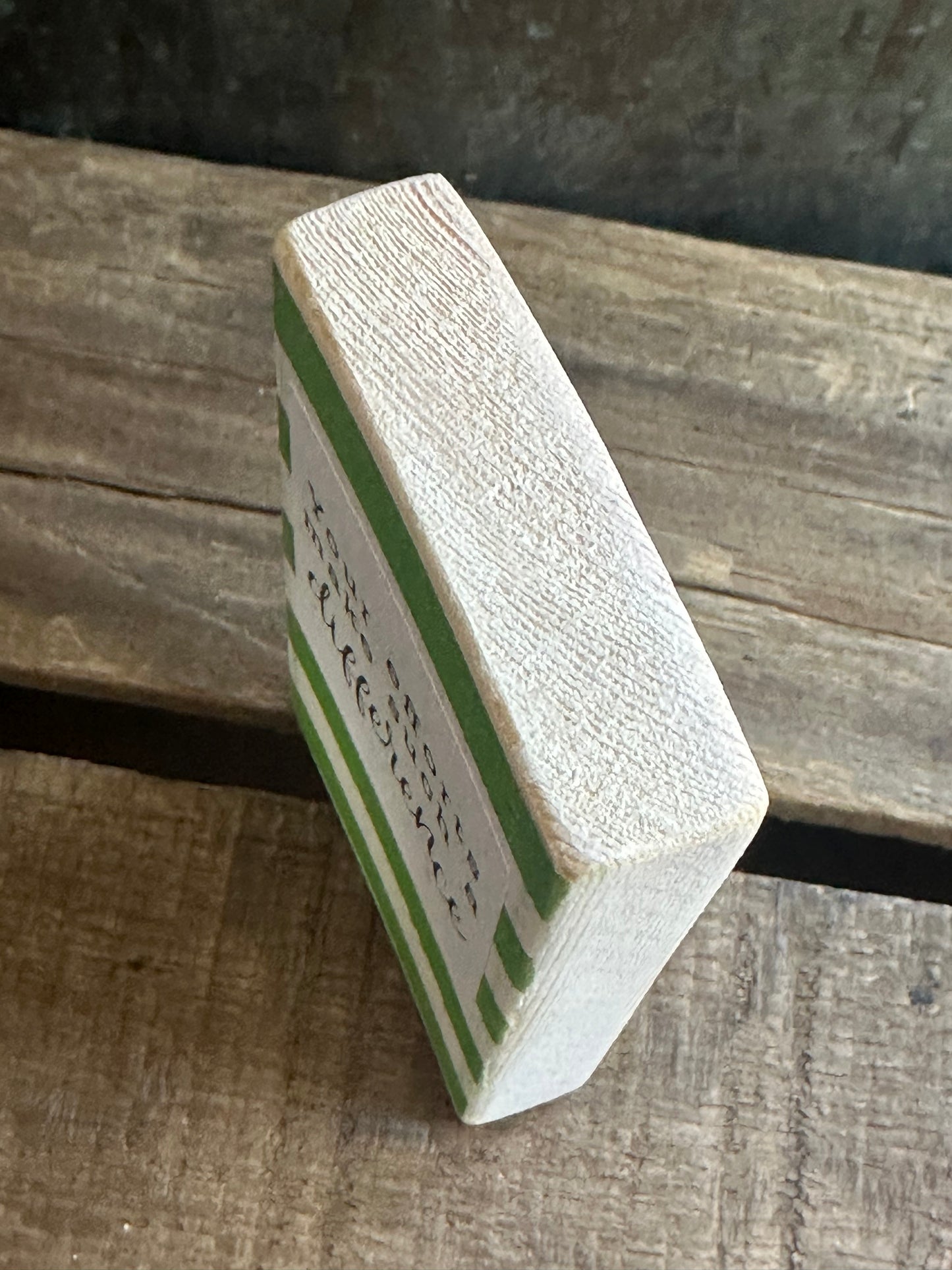 WOOD Encouragement Shelf Sitter