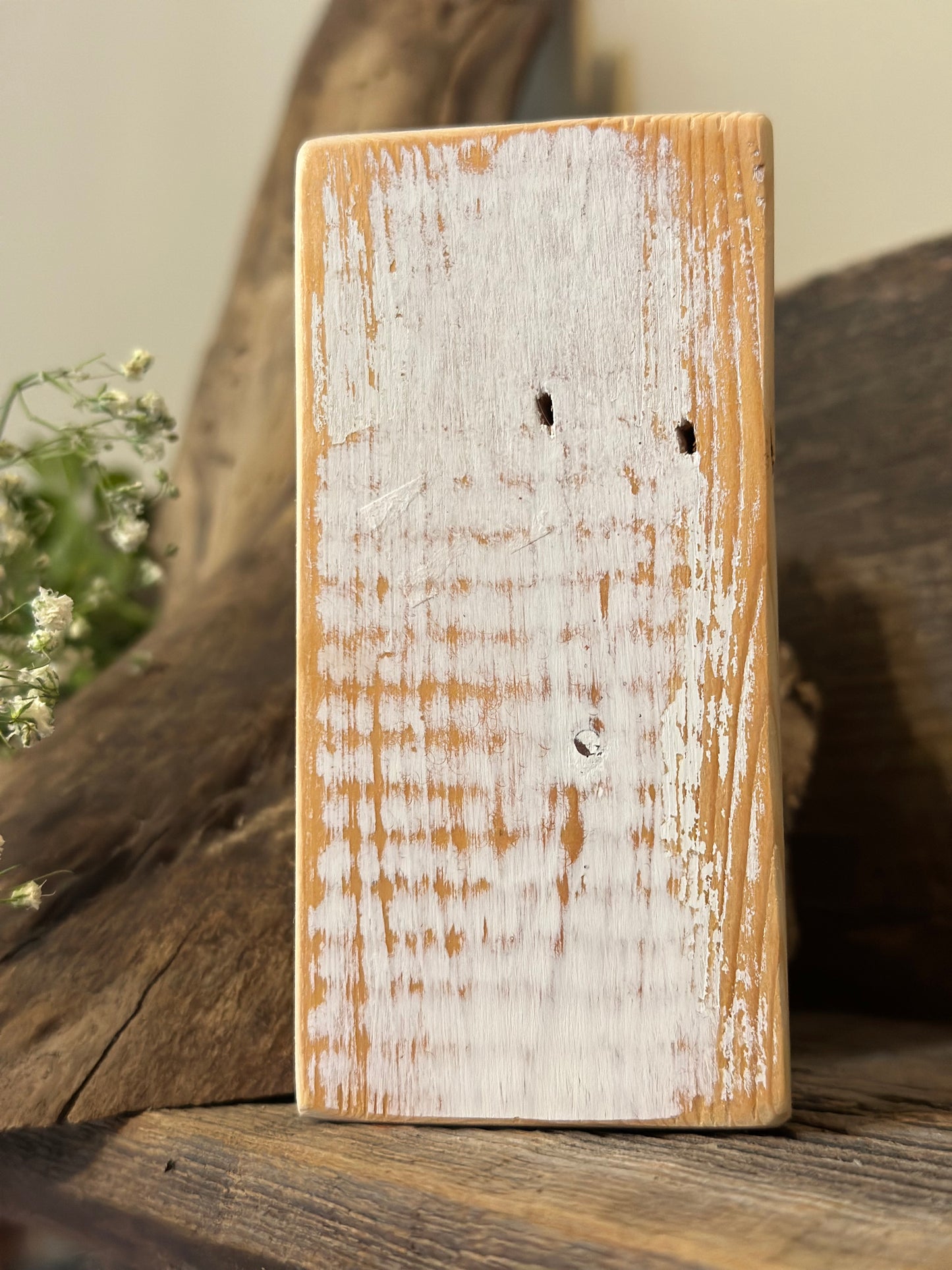 WOOD Encouragement Shelf Sitter