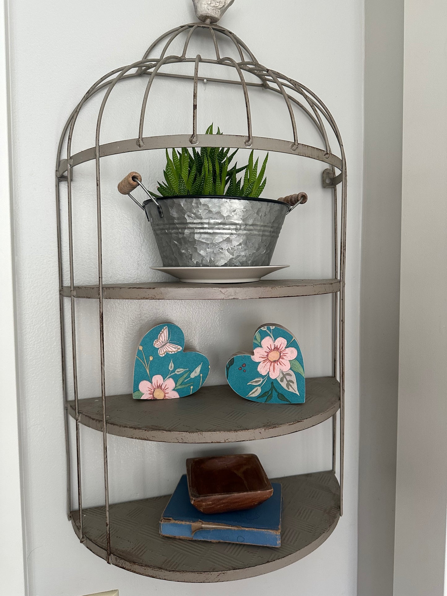 Wood Heart Shelf Sitter Set