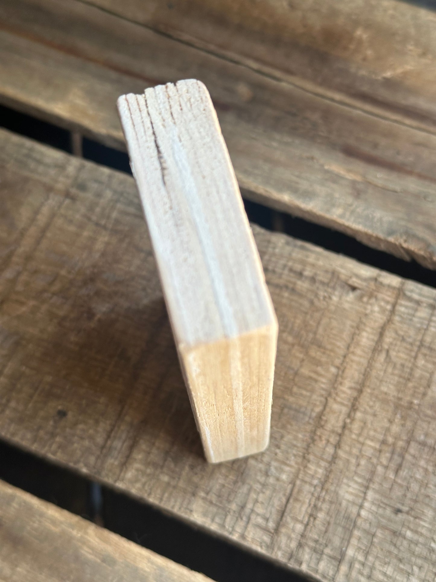WOOD Encouragement Shelf Sitter