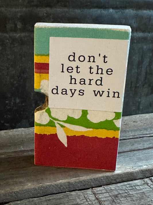 Shelf Encouragement Sitter