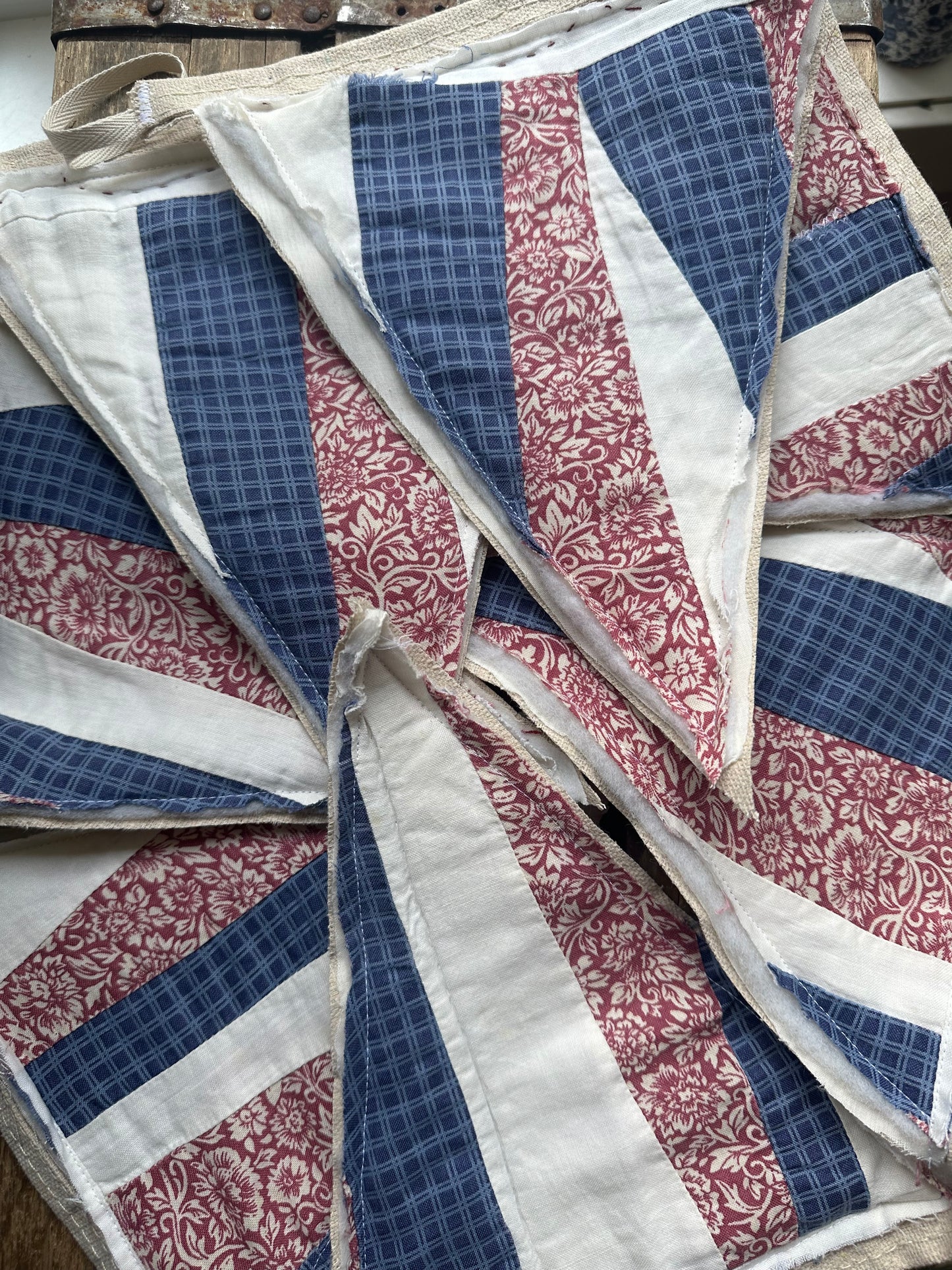 BANNER  Patriotic (7) Quilted Scrappy Vertical Pendants
