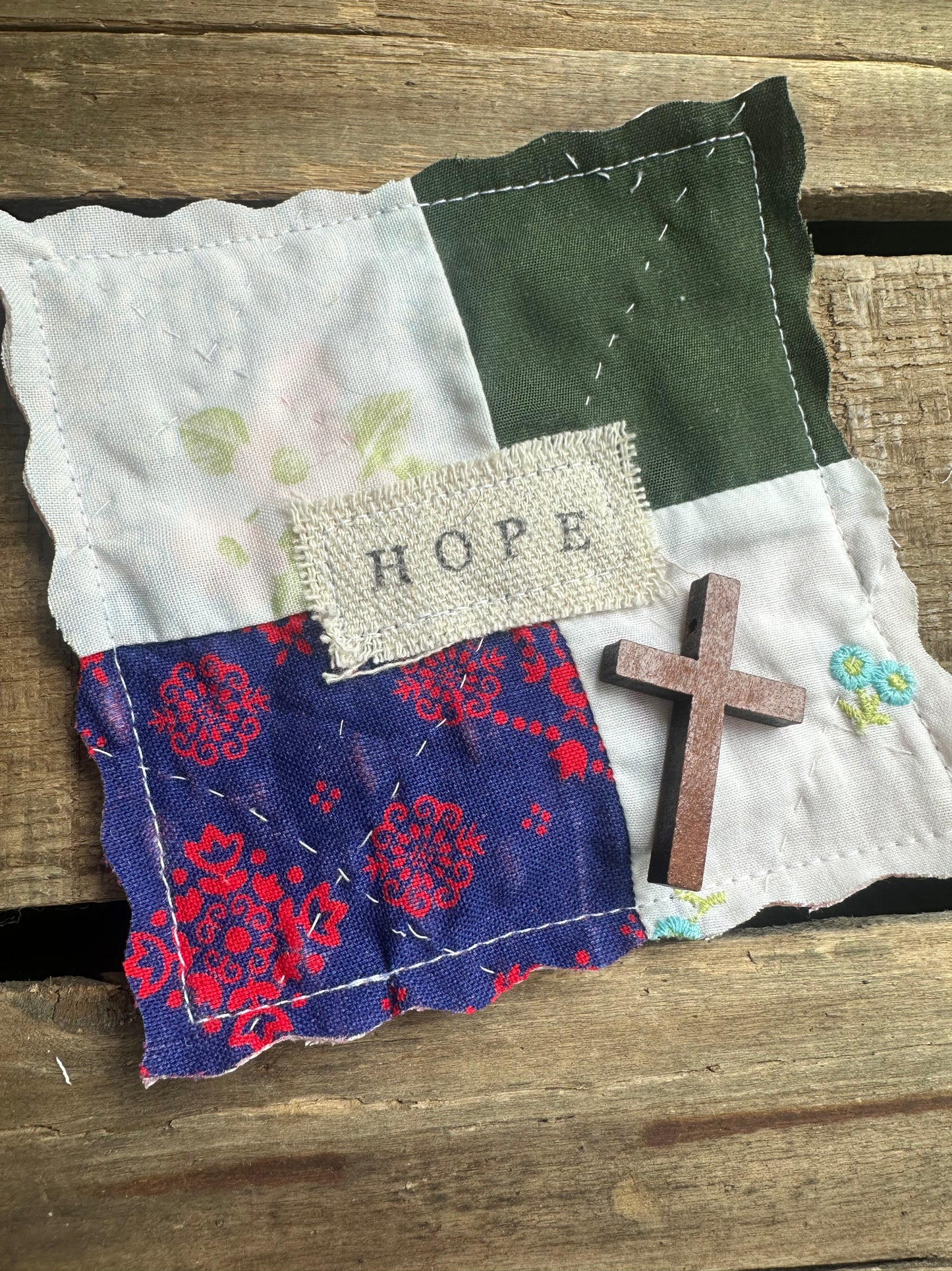 Cross in a Quilt Encourager