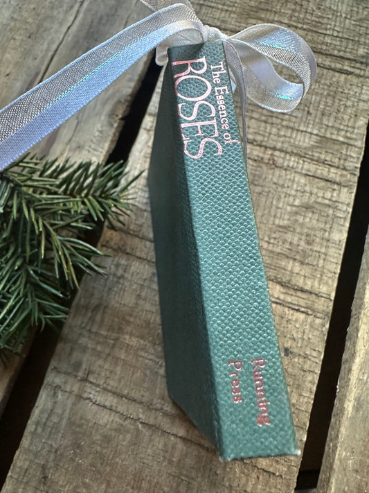 Ornament: Mini Book Roses