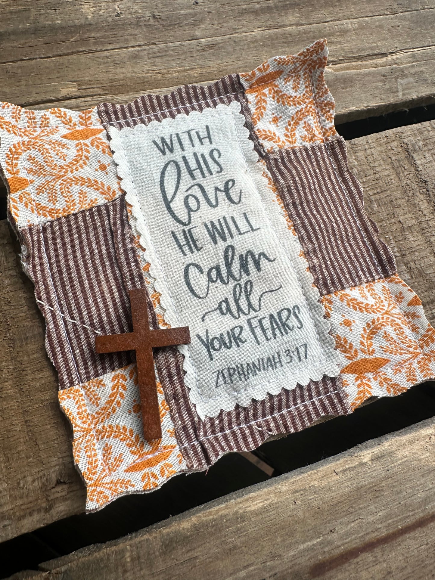 Cross in a Quilt Encourager