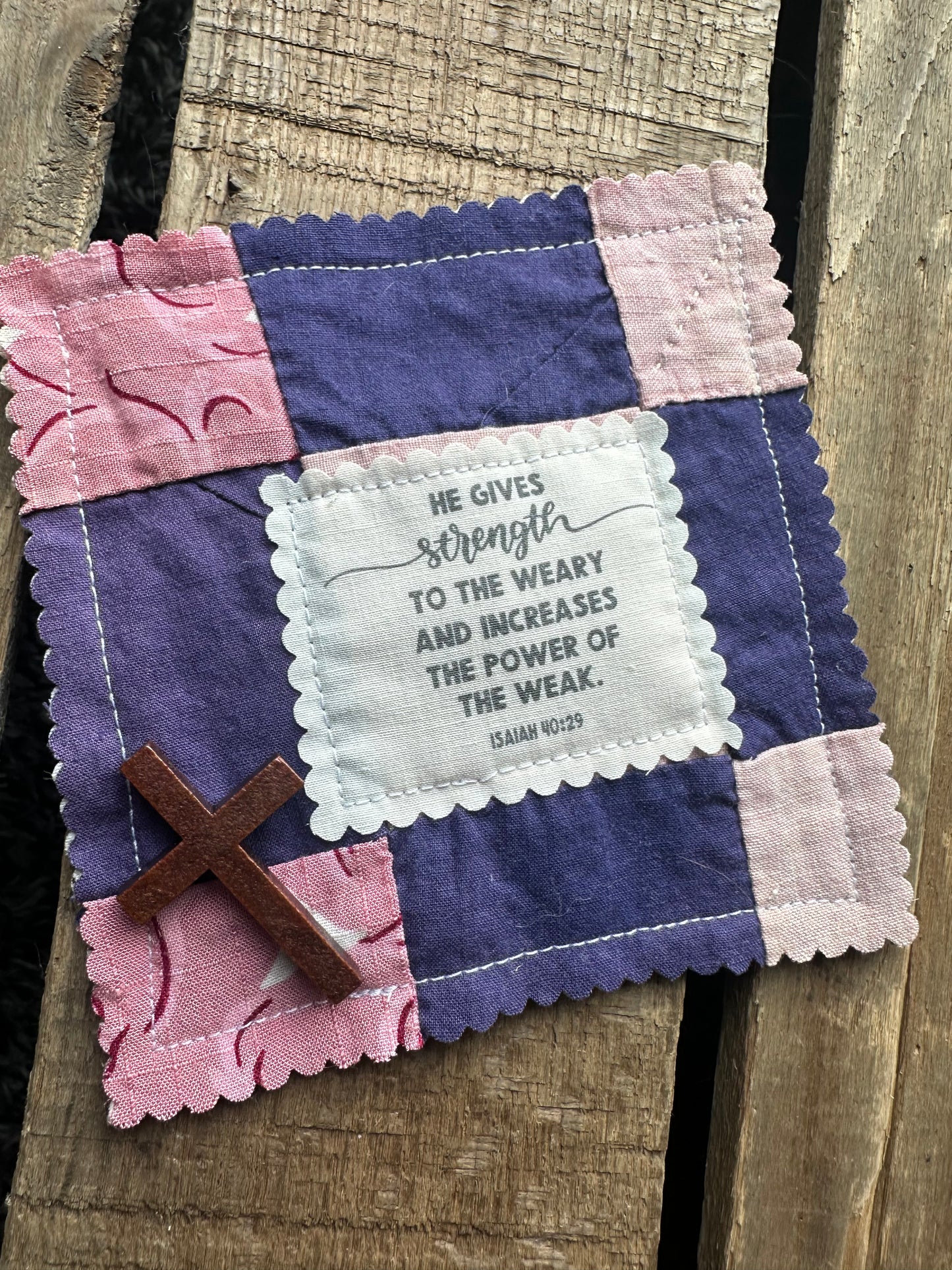 Cross in a Quilt Encourager