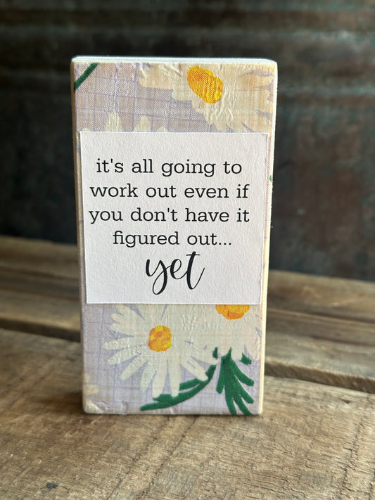 WOOD Encouragement Shelf Sitter