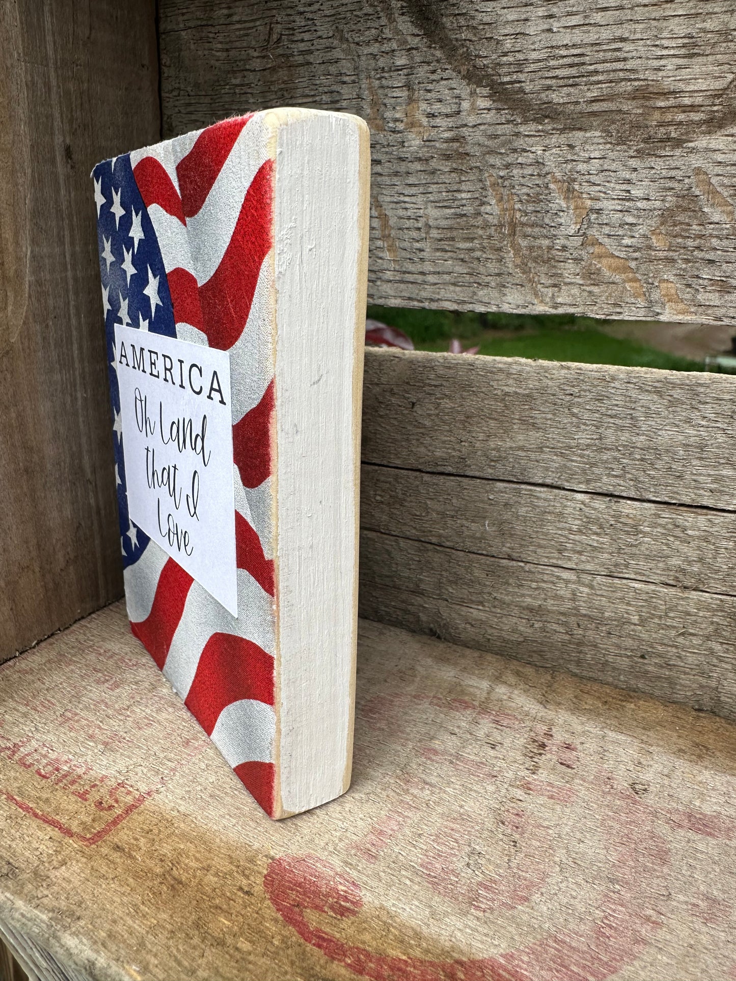 Patriotic Shelf Sitter- 3.5x5"