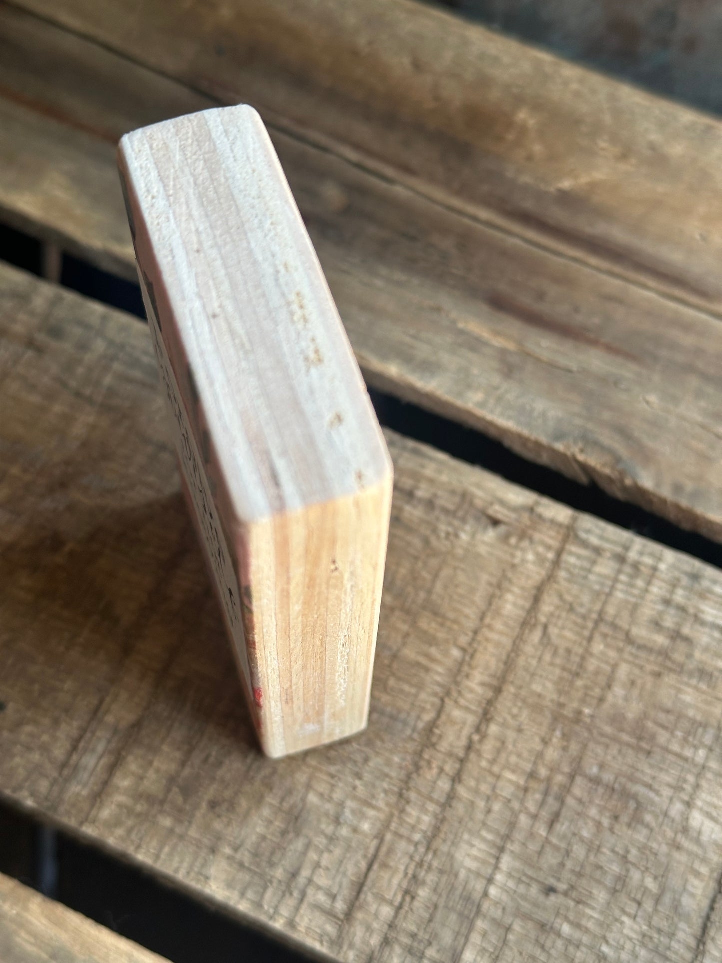 WOOD Encouragement Shelf Sitter