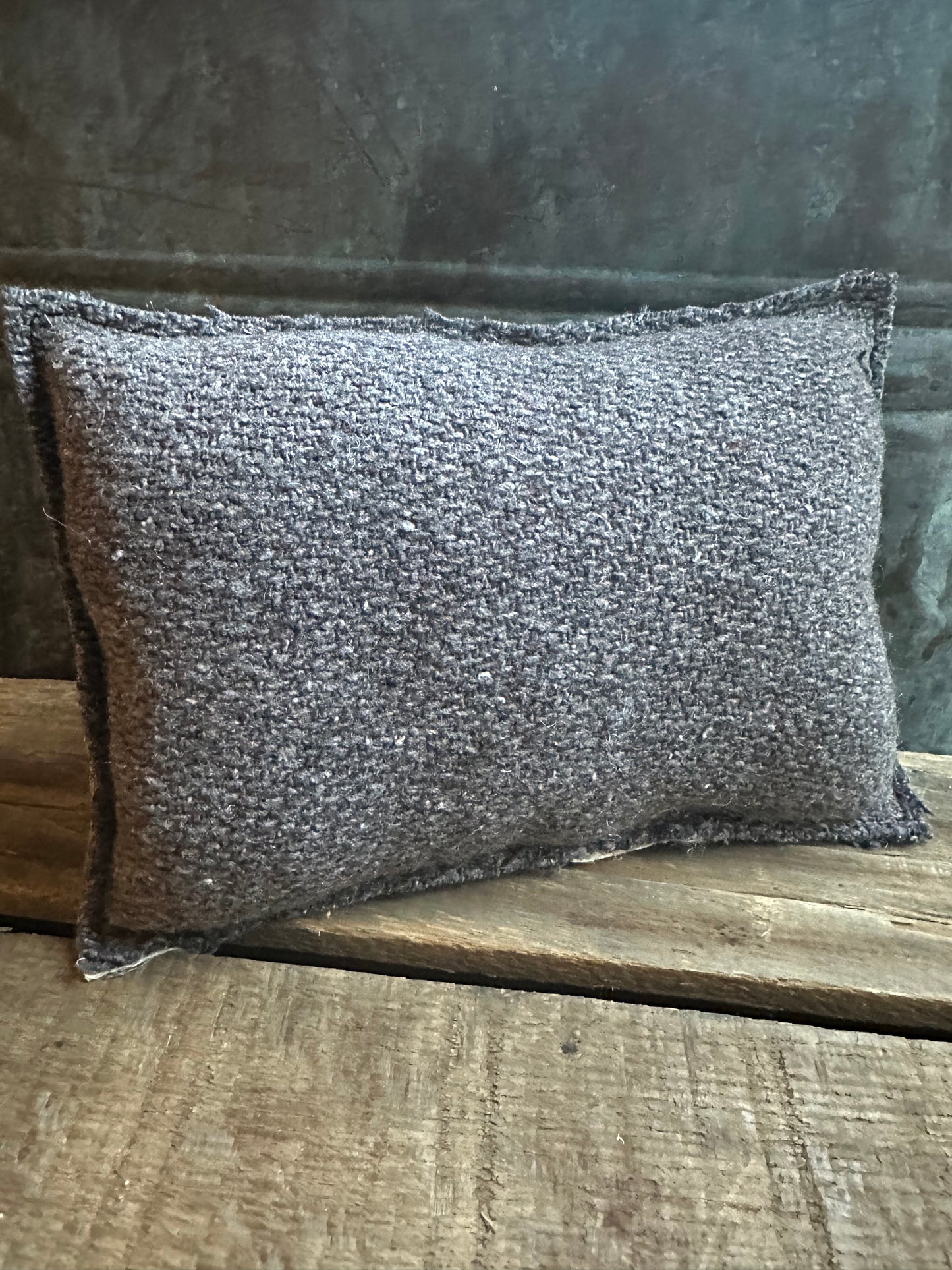 Shelf Reminder pillow: Stay Hopeful