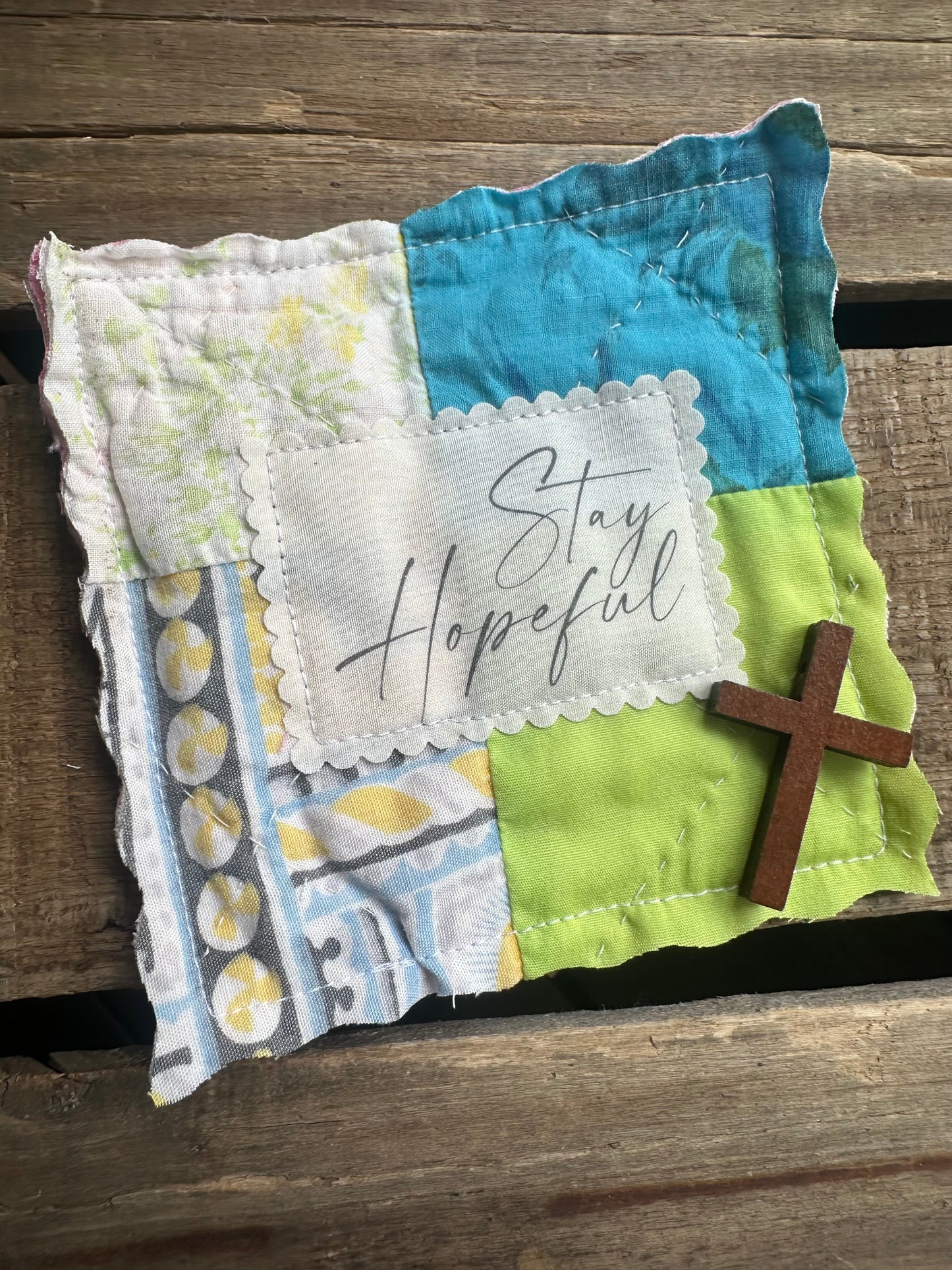 Cross in a Quilt Encourager