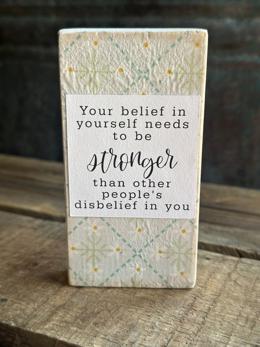 WOOD Encouragement Shelf Sitter