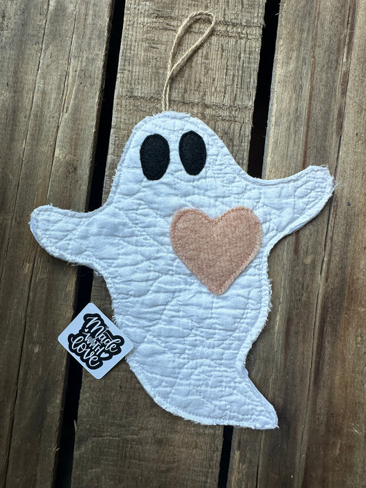 Ghost Quilted hanger with wool heart
