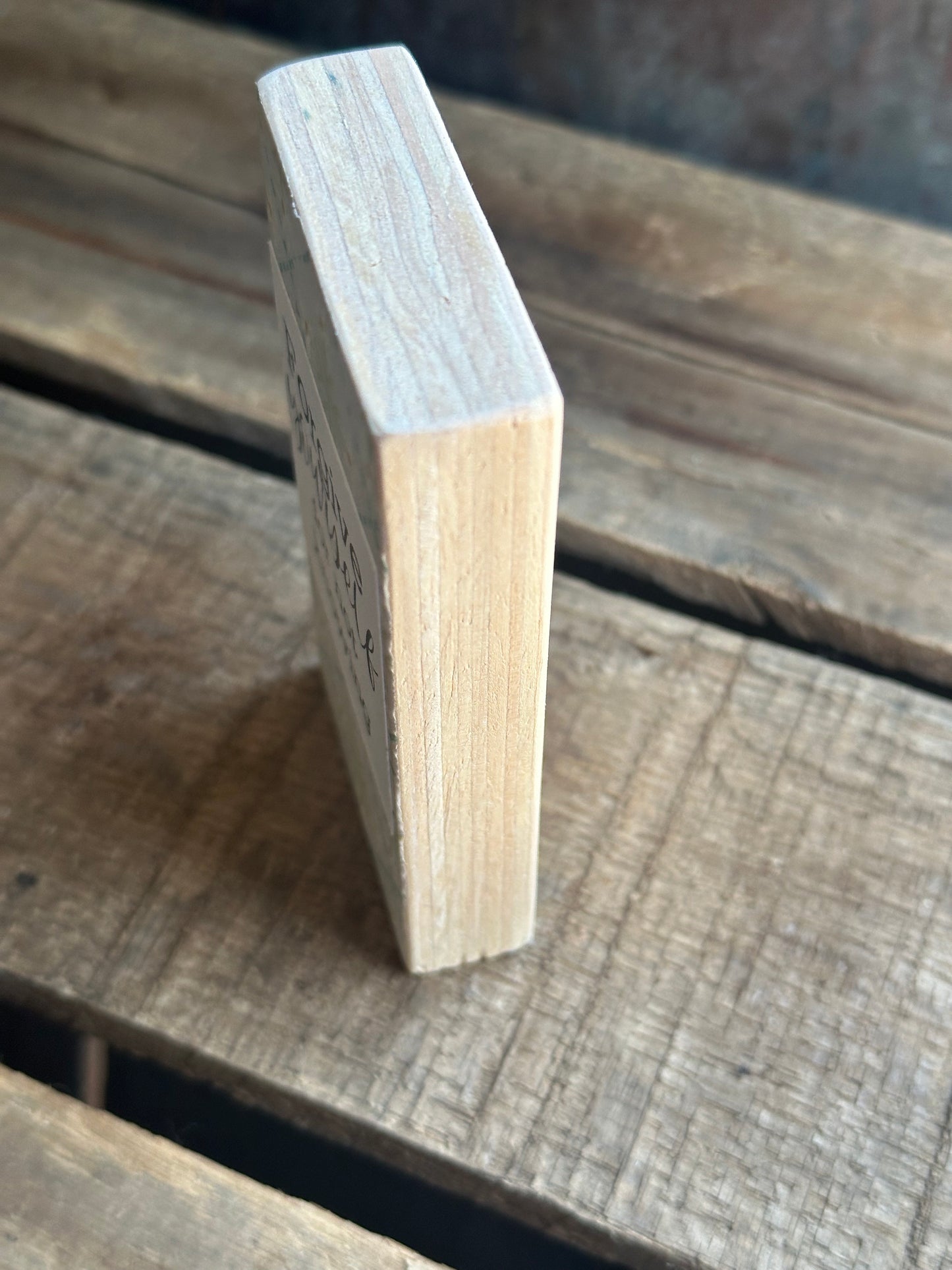 WOOD Encouragement Shelf Sitter