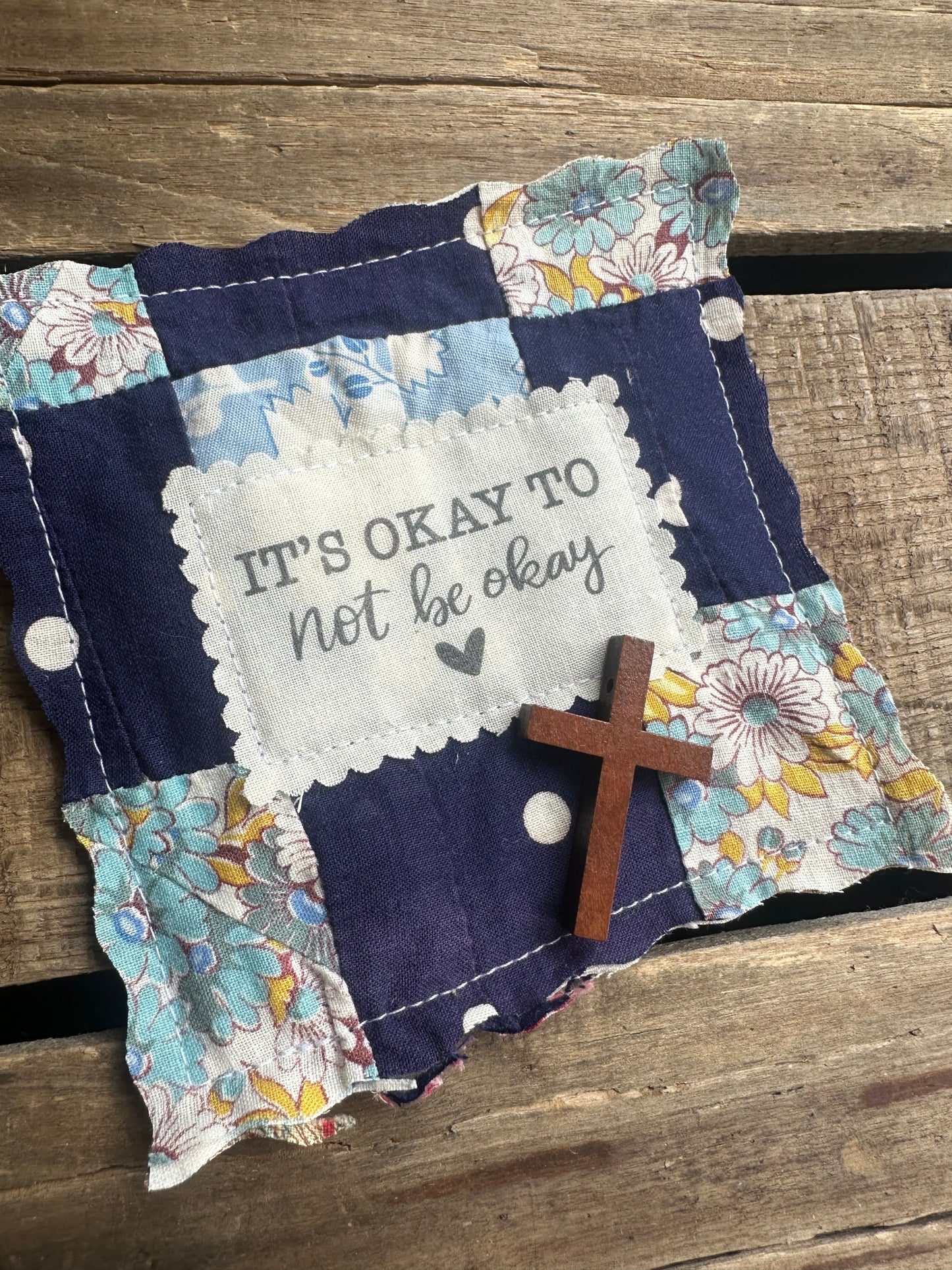 Cross in a Quilt Encourager