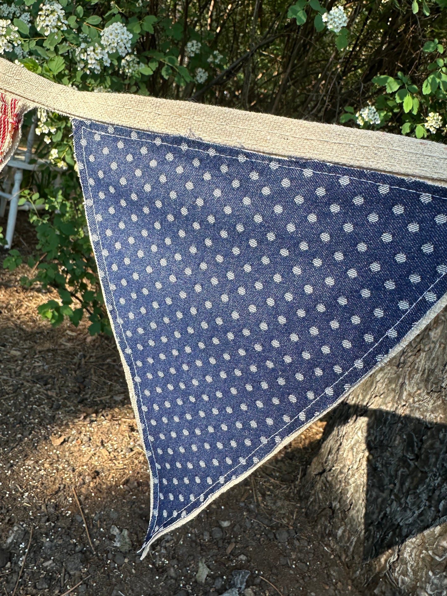 BANNER Patriotic 250 Scrappy Vertical Pendants