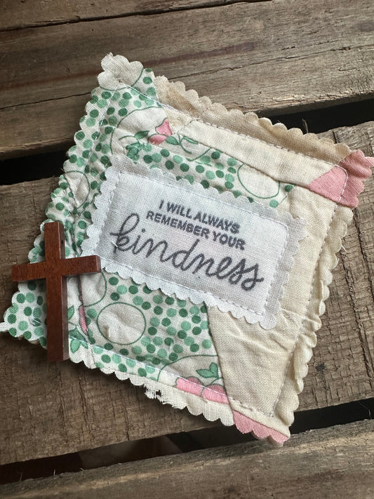 Cross in a Quilt Encourager