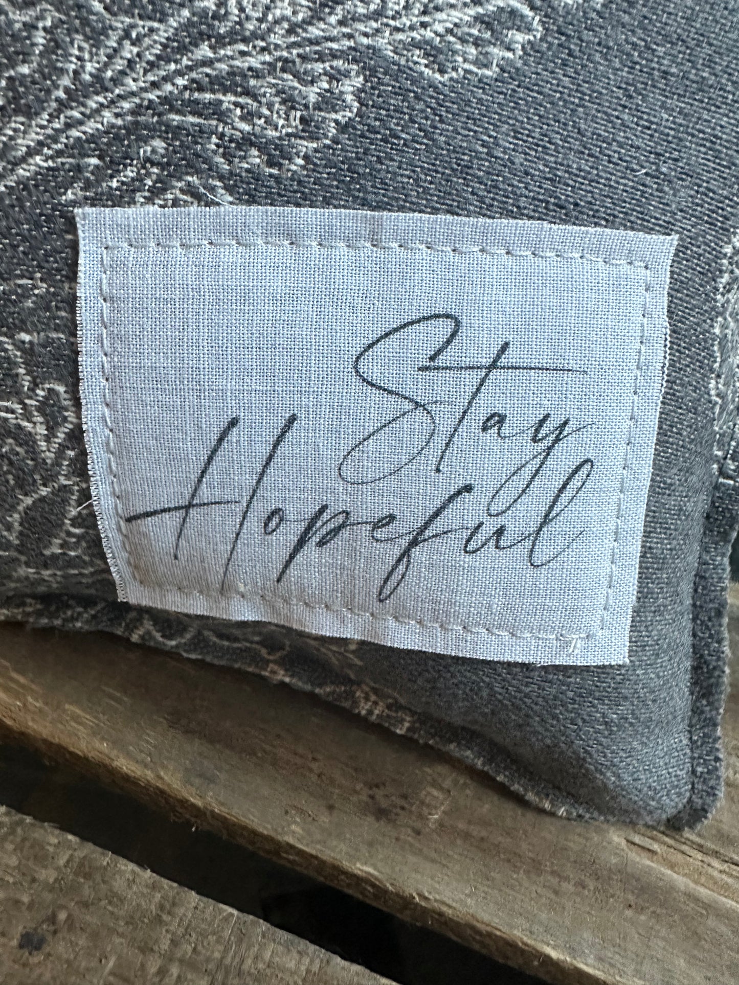 Shelf Reminder pillow: Stay Hopeful