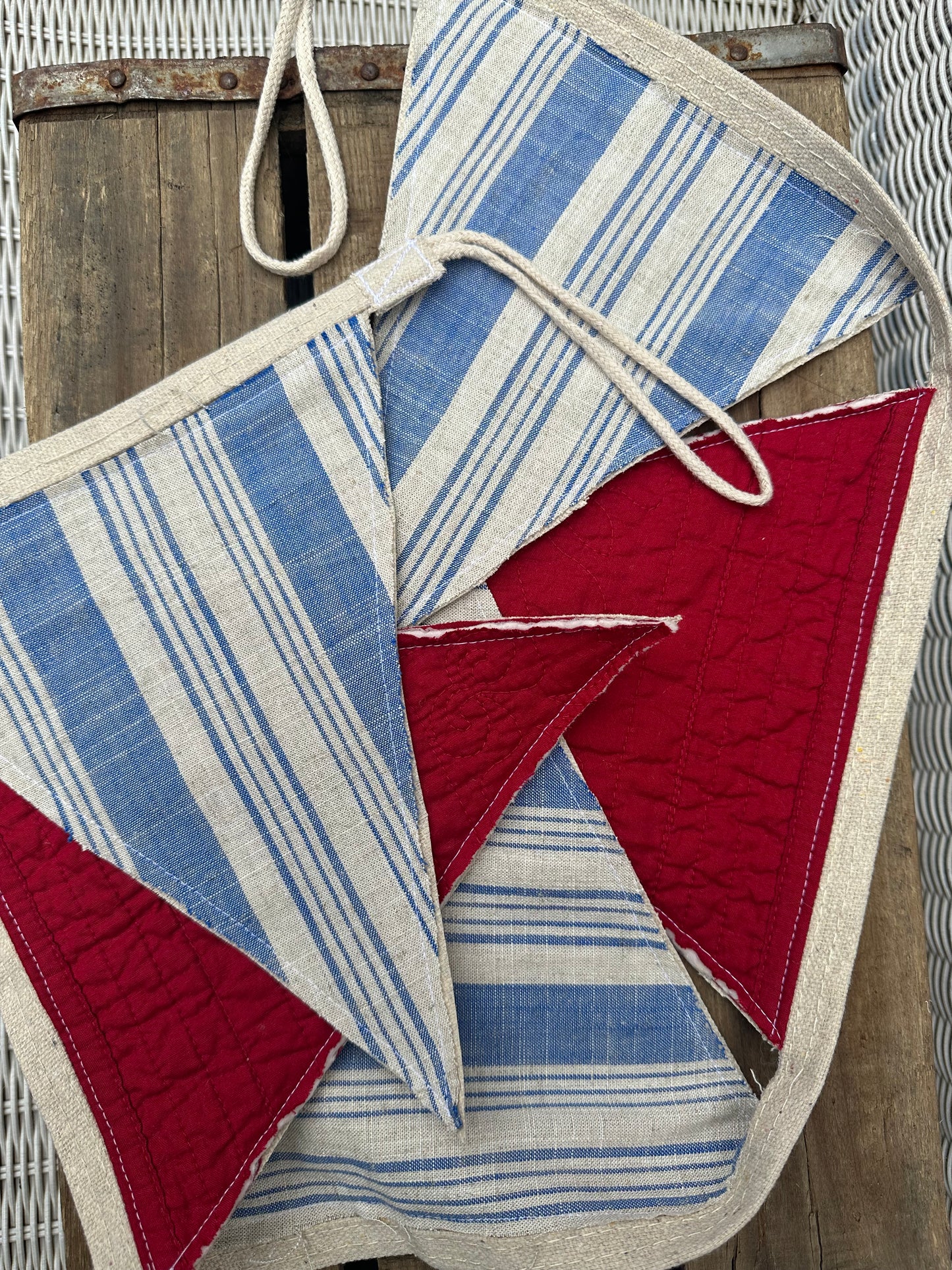 Banner Patriotic Red Quilt + Striped Blue Pendants
