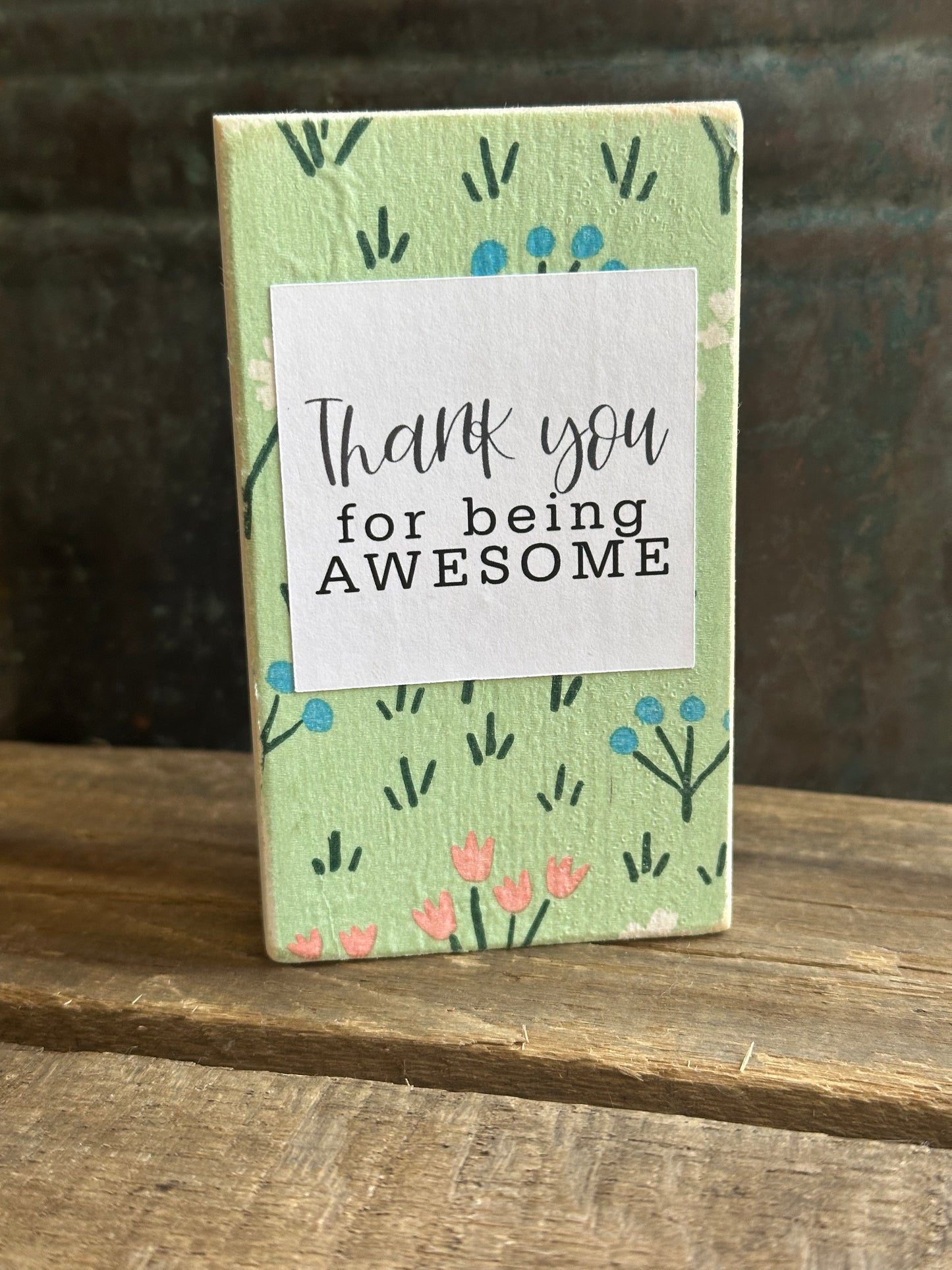 WOOD Encouragement Shelf Sitter