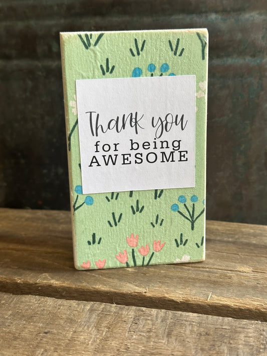 WOOD Encouragement Shelf Sitter